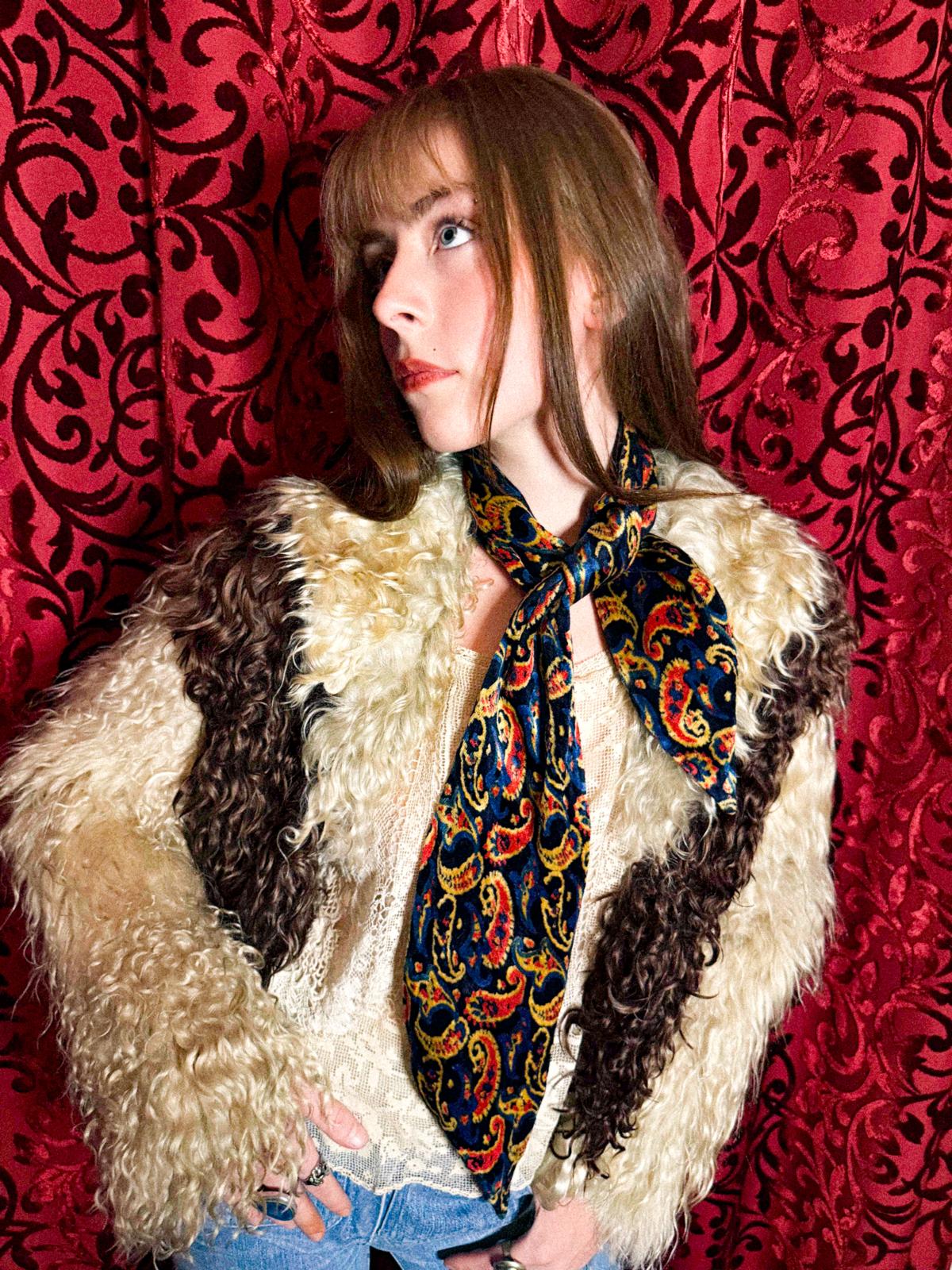 1930s Printed Silk Velvet Cravat-Style Printed Neckscarf