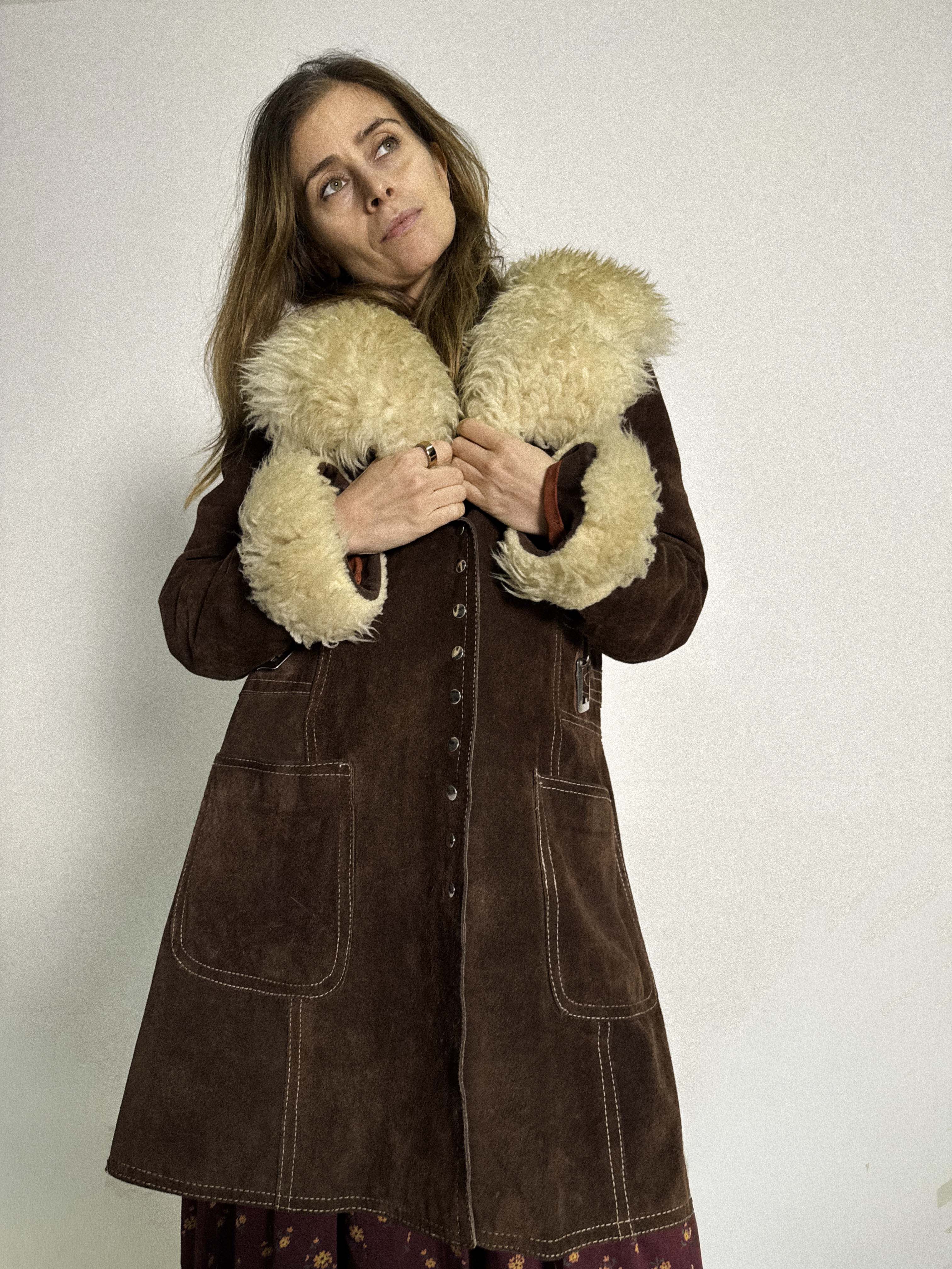 1970s Brown Suede Button-Up Penny Lane Coat with Opulent Sheepskin Collar