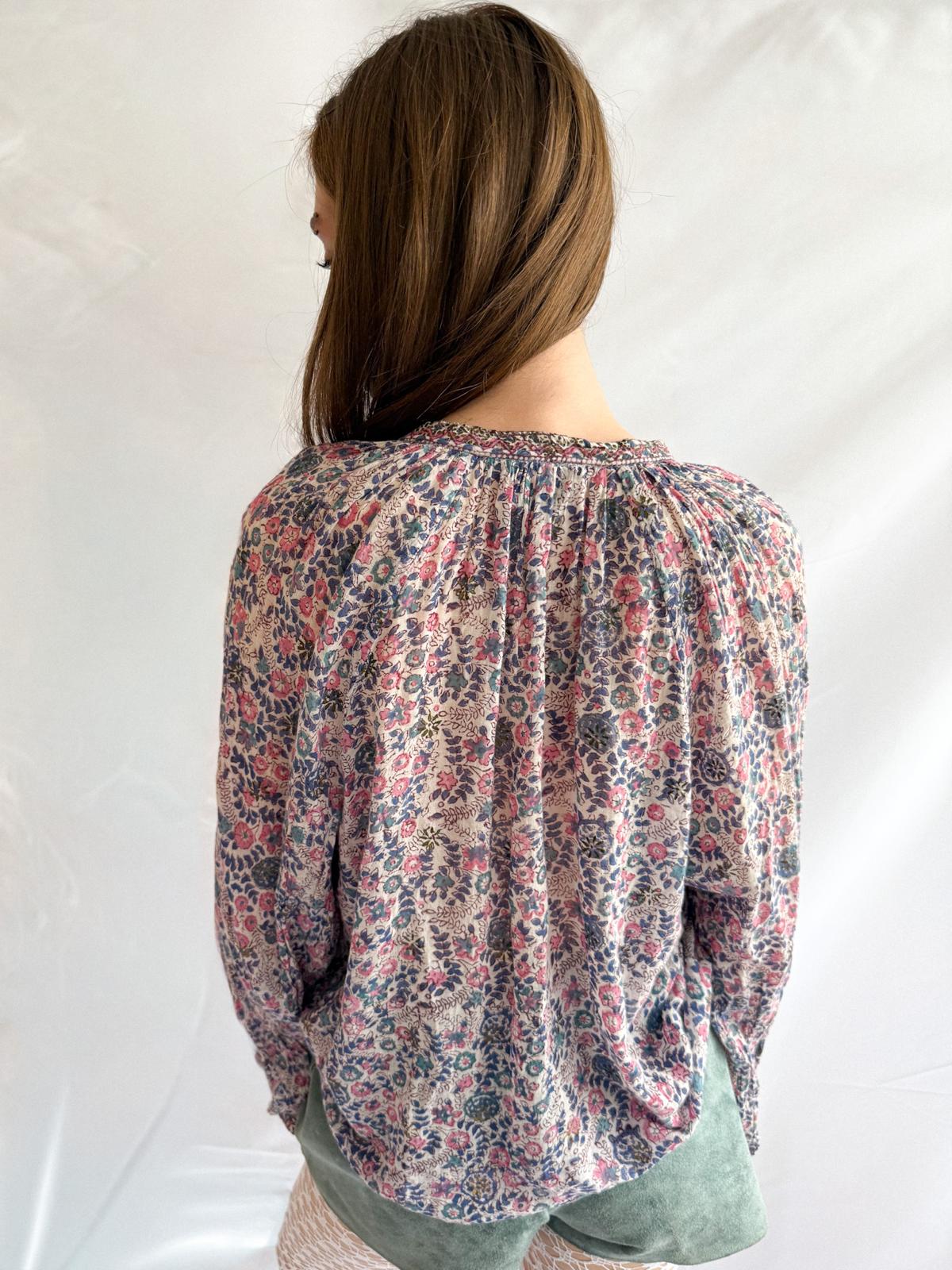 1970er Adini Baumwoll-Gaze-Bluse – Indisches Blockprint-Gaze-Oberteil mit Goldprägung und Glockenquasten