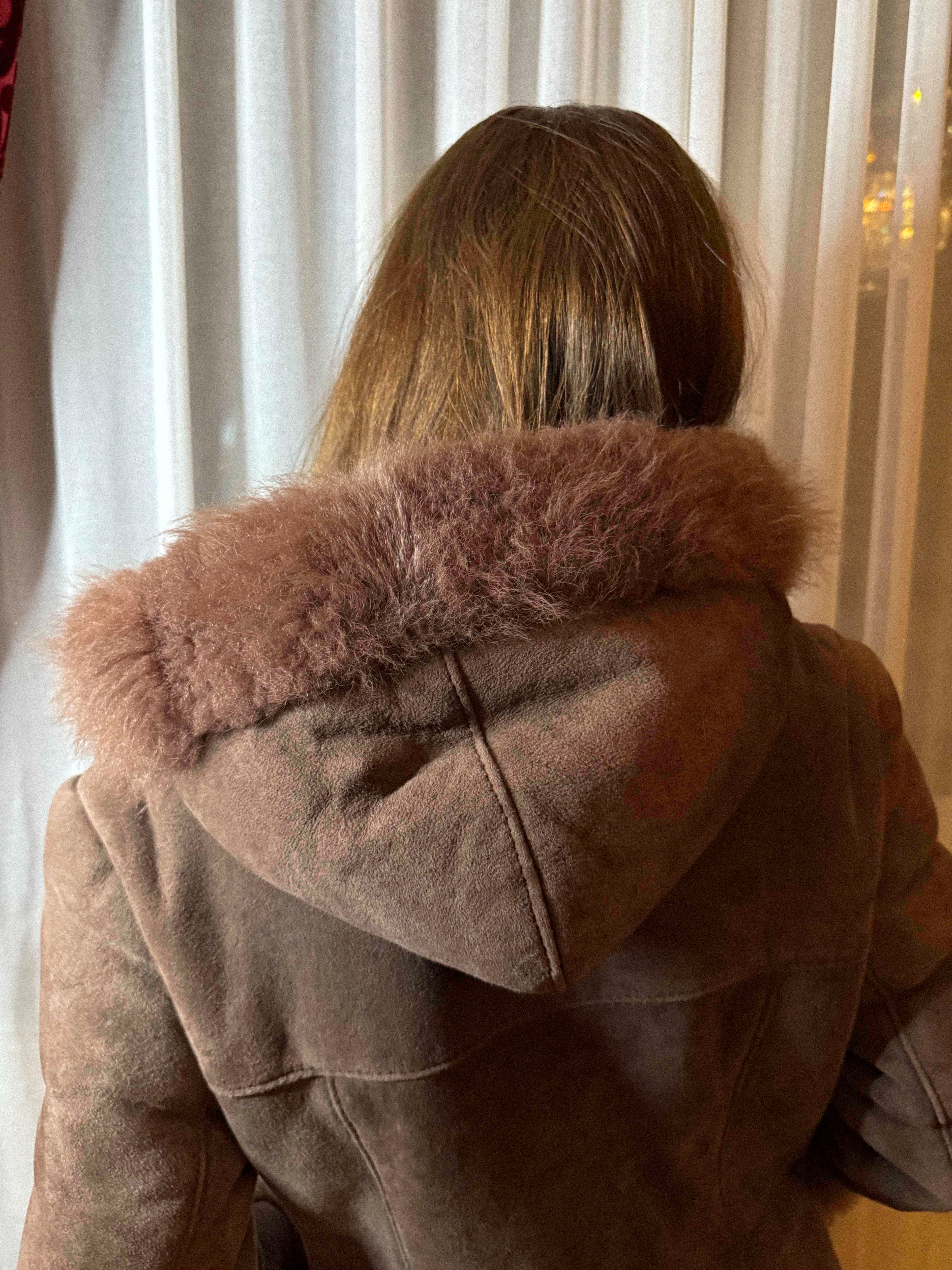 1970s Hooded Shearling Coat in Soft Chestnut / Mushroom Brown – Plush, Cuddly &amp; Exceptionally Warm