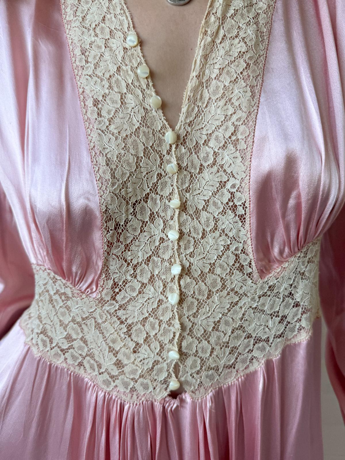 1930s Sik Satin and Lace Nightgown