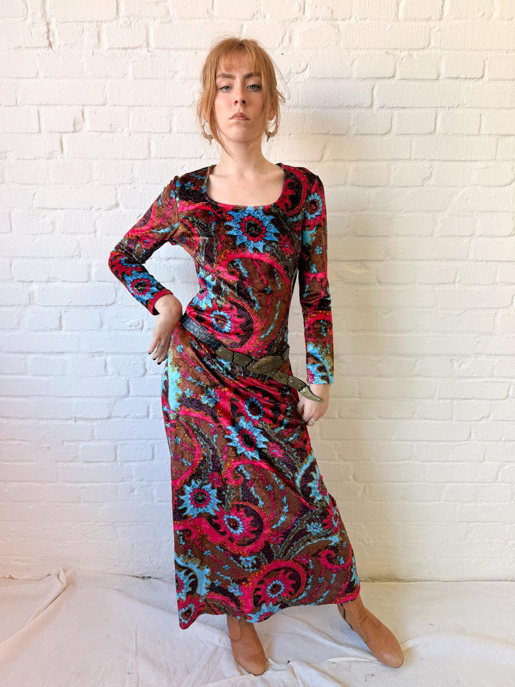 1970s Psychedelic Crushed Velvet Maxi Dress – Pink, Turquoise & Brown