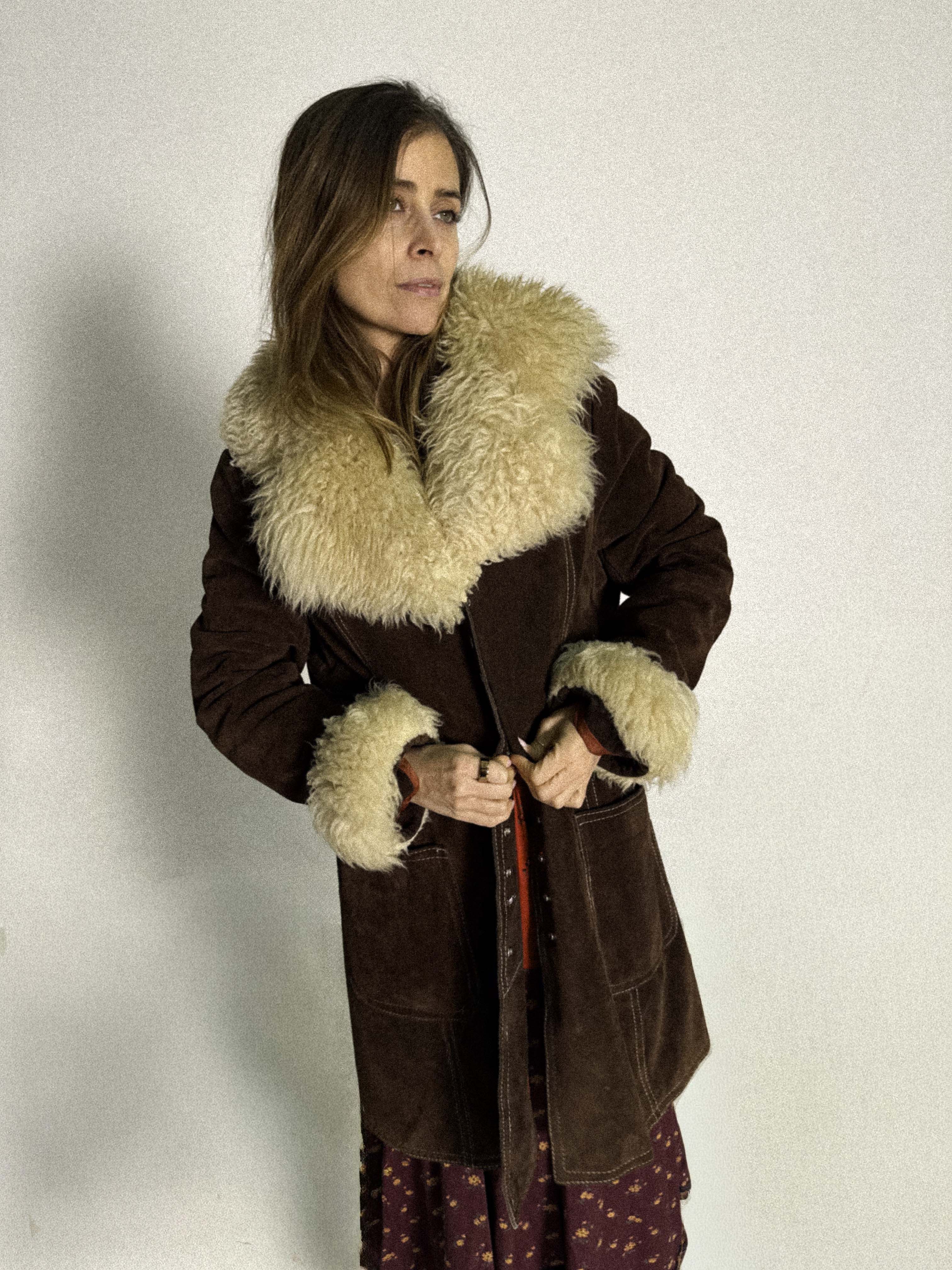1970s Brown Suede Button-Up Penny Lane Coat with Opulent Sheepskin Collar