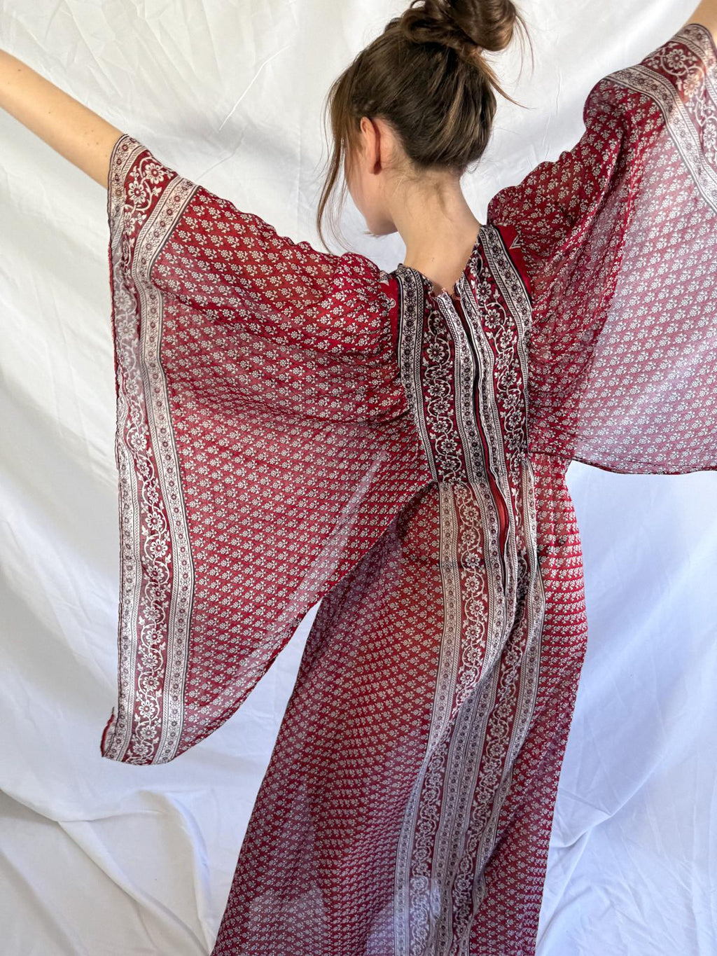 1970er Jahre Baumwollgaze Kaftan Maxikleid mit Engelsflügelärmeln – Unetikettiert Ayesha Davar