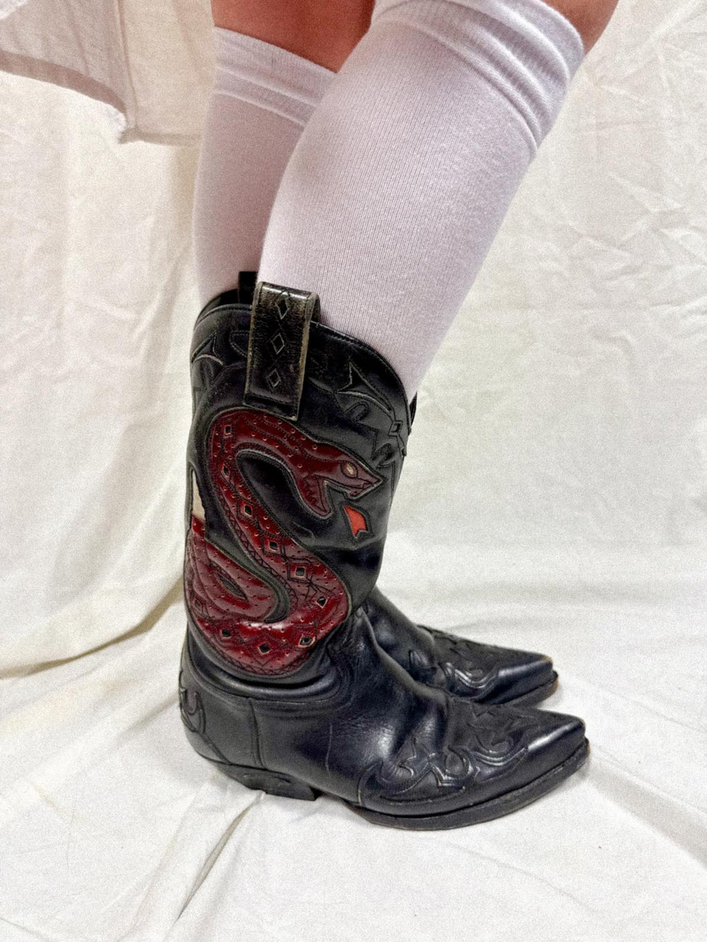 Vintage Rattle-snake Inlay Cowboy Boots (39)