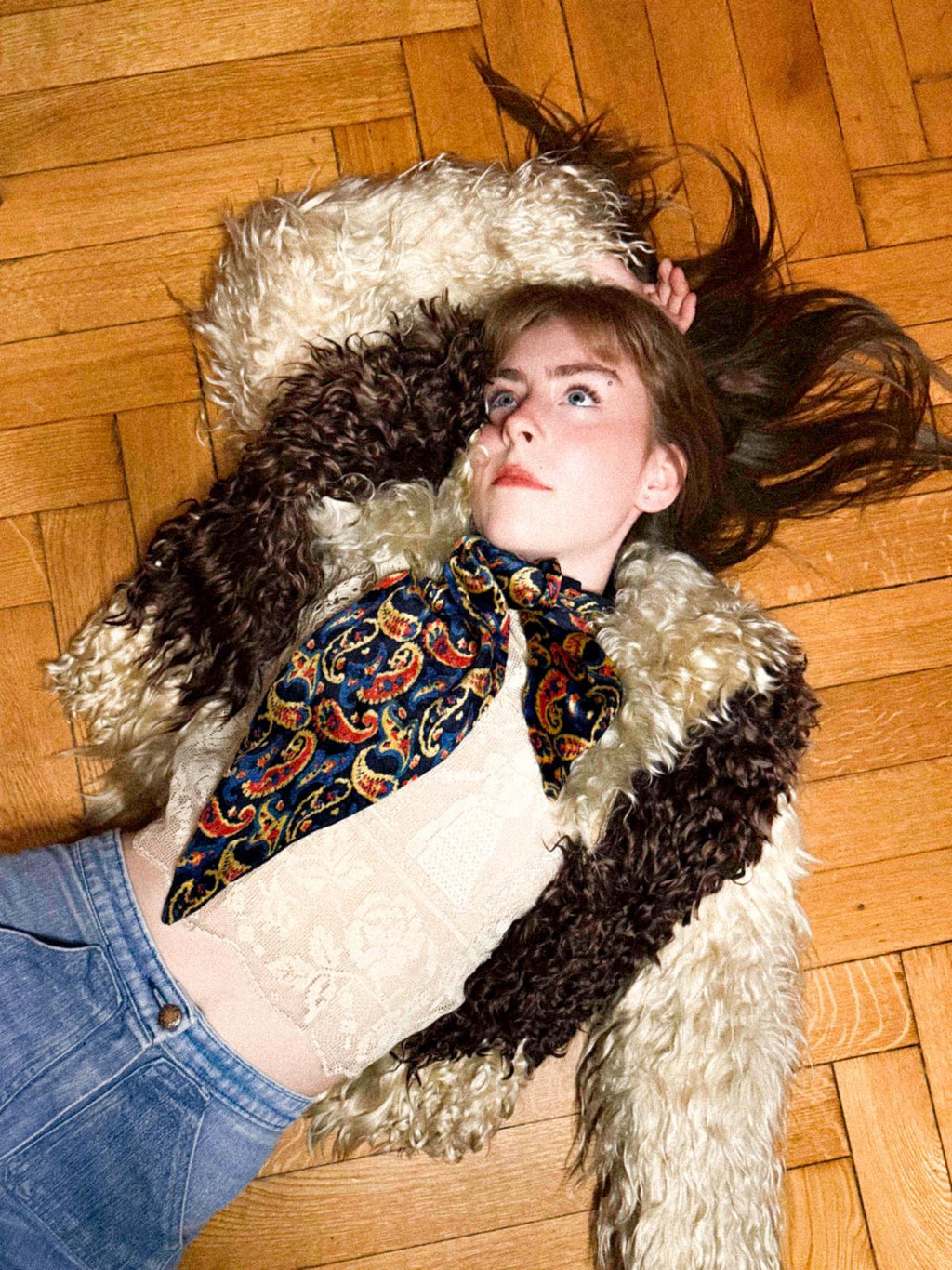 Bedruckter Seidensamt-Halstuch im Krawattenstil aus den 1930er Jahren