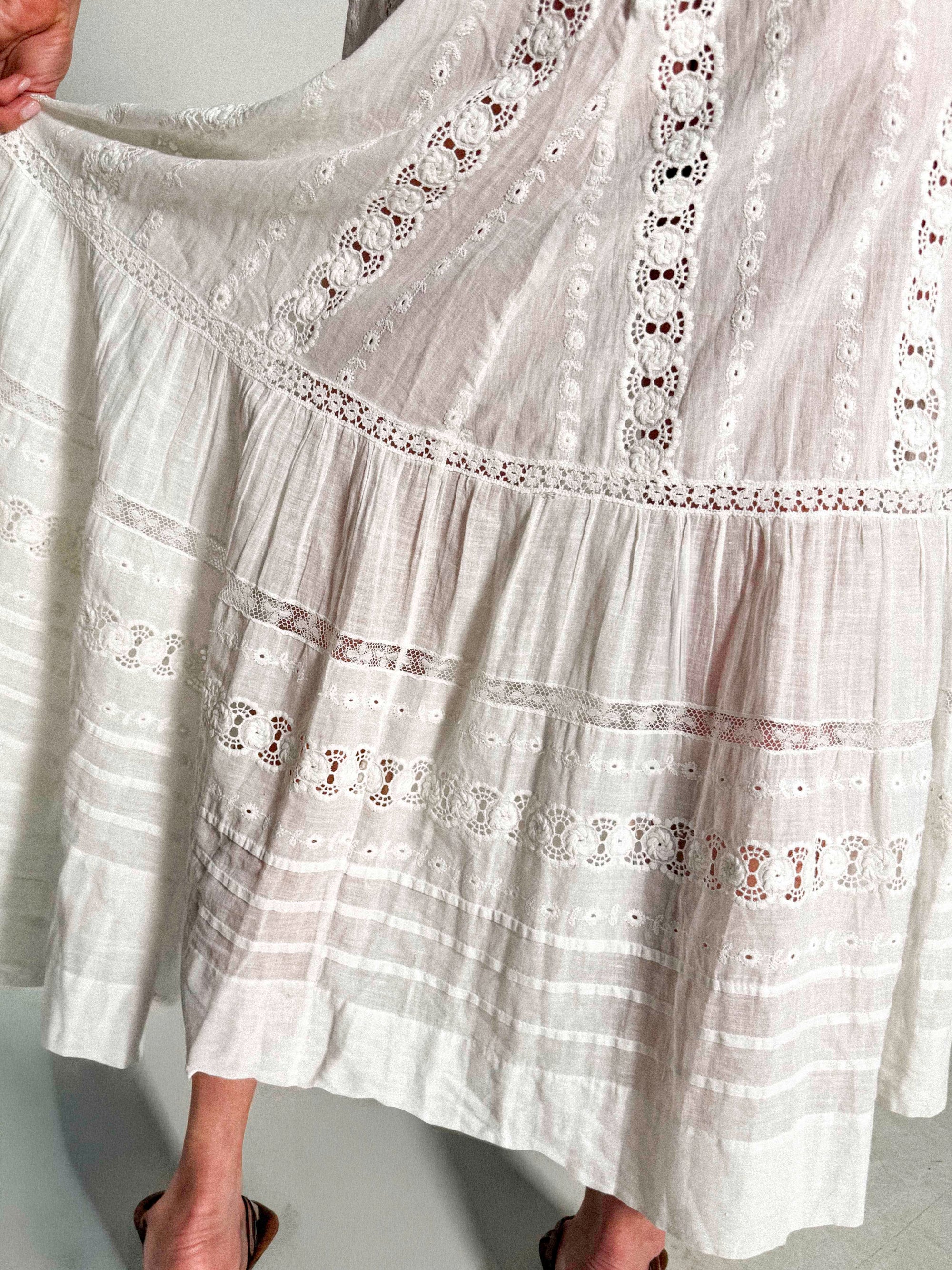 Edwardianisches weißes Baumwollspitzen-Tageskleid, ca. 1905–1912