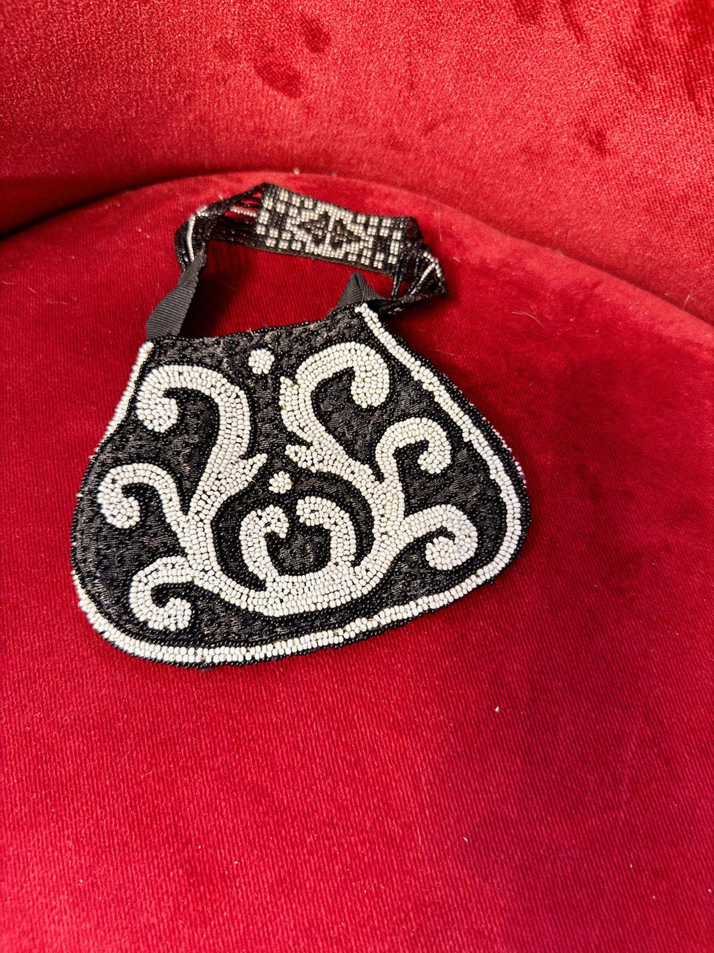 Mini Beaded Edwardian / Early 20th Century Coin or Jewellery Pouch