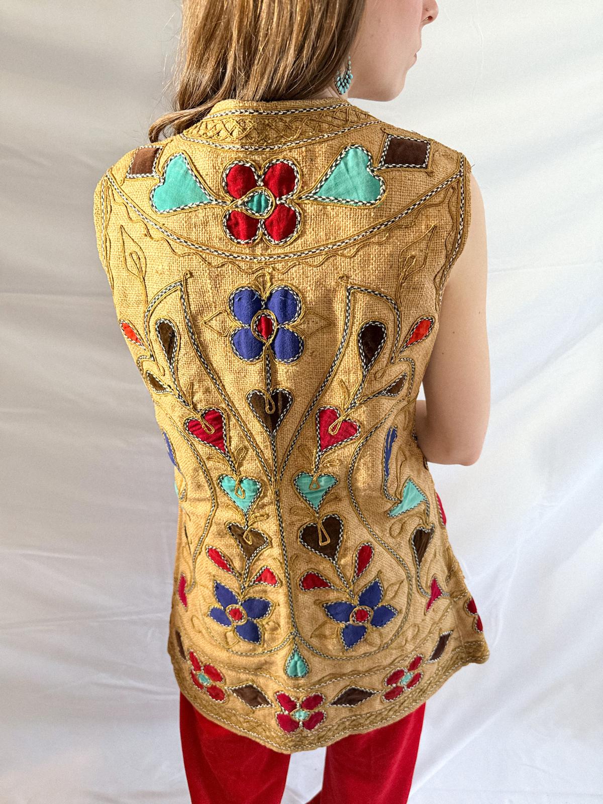 1960er afghanische Jute-Weste mit Stickerei und aufwendiger Samt-Intarsie