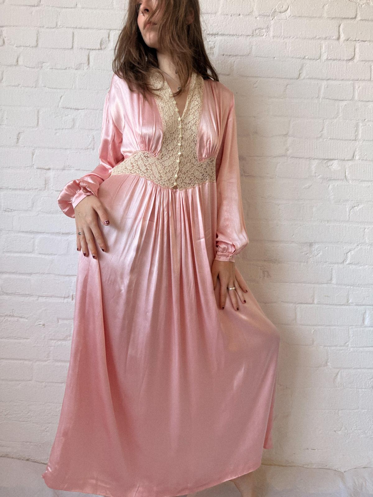 1930s Sik Satin and Lace Nightgown