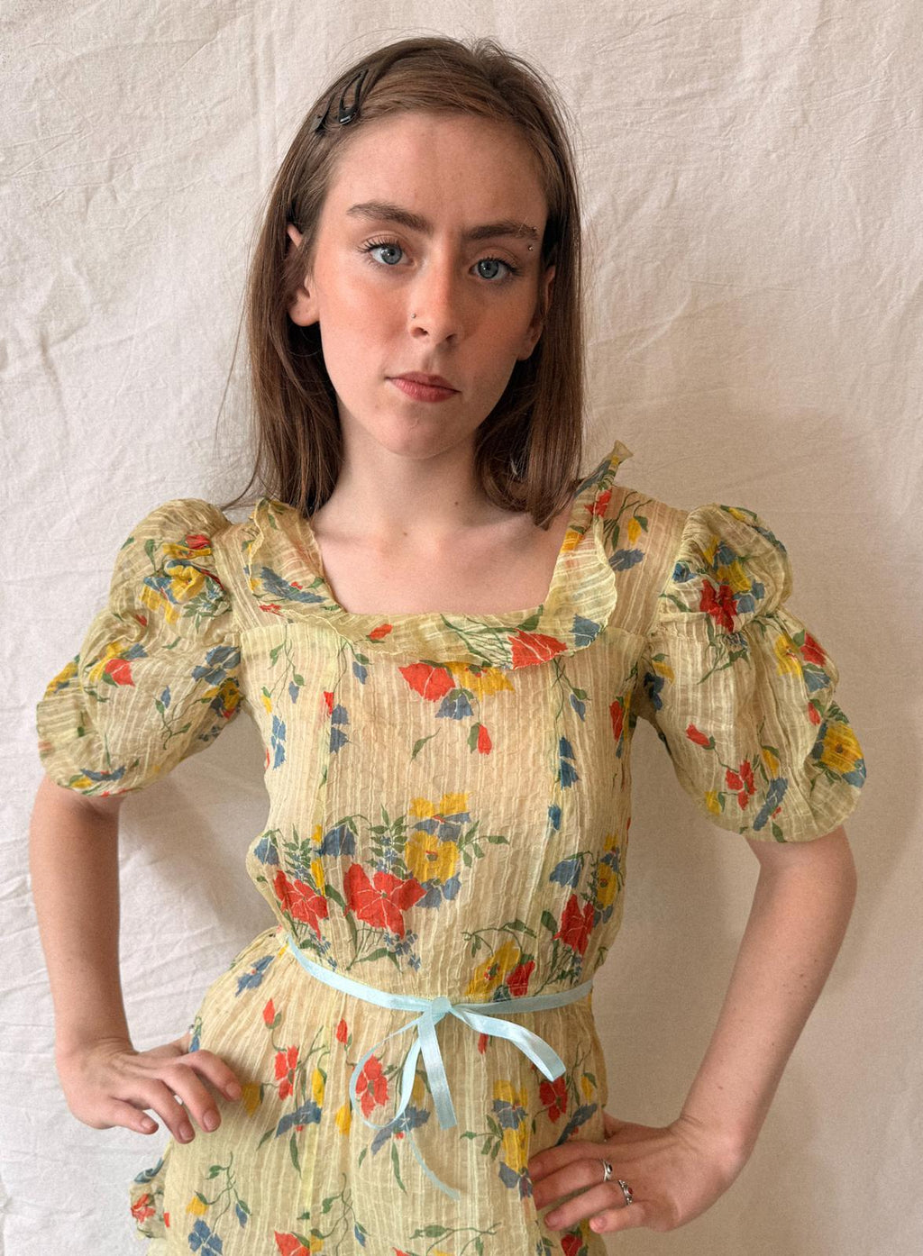 1930er halbdurchsichtiges Partykleid aus gekräuseltem Rayon-Taft