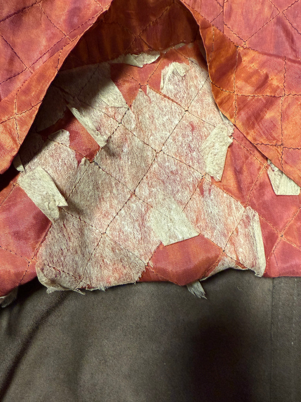 Brauner Wildleder-Penny-Lane-Mantel aus den 1970er-Jahren mit Knopfleiste und opulentem Schaffellkragen