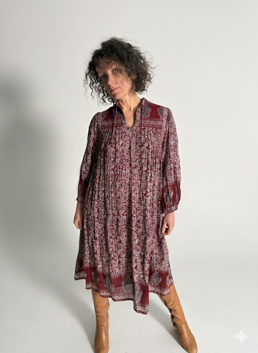 Rotes indisches Baumwollgaze-Kleid aus den 1970er-Jahren von Wings mit gesteppter Passe