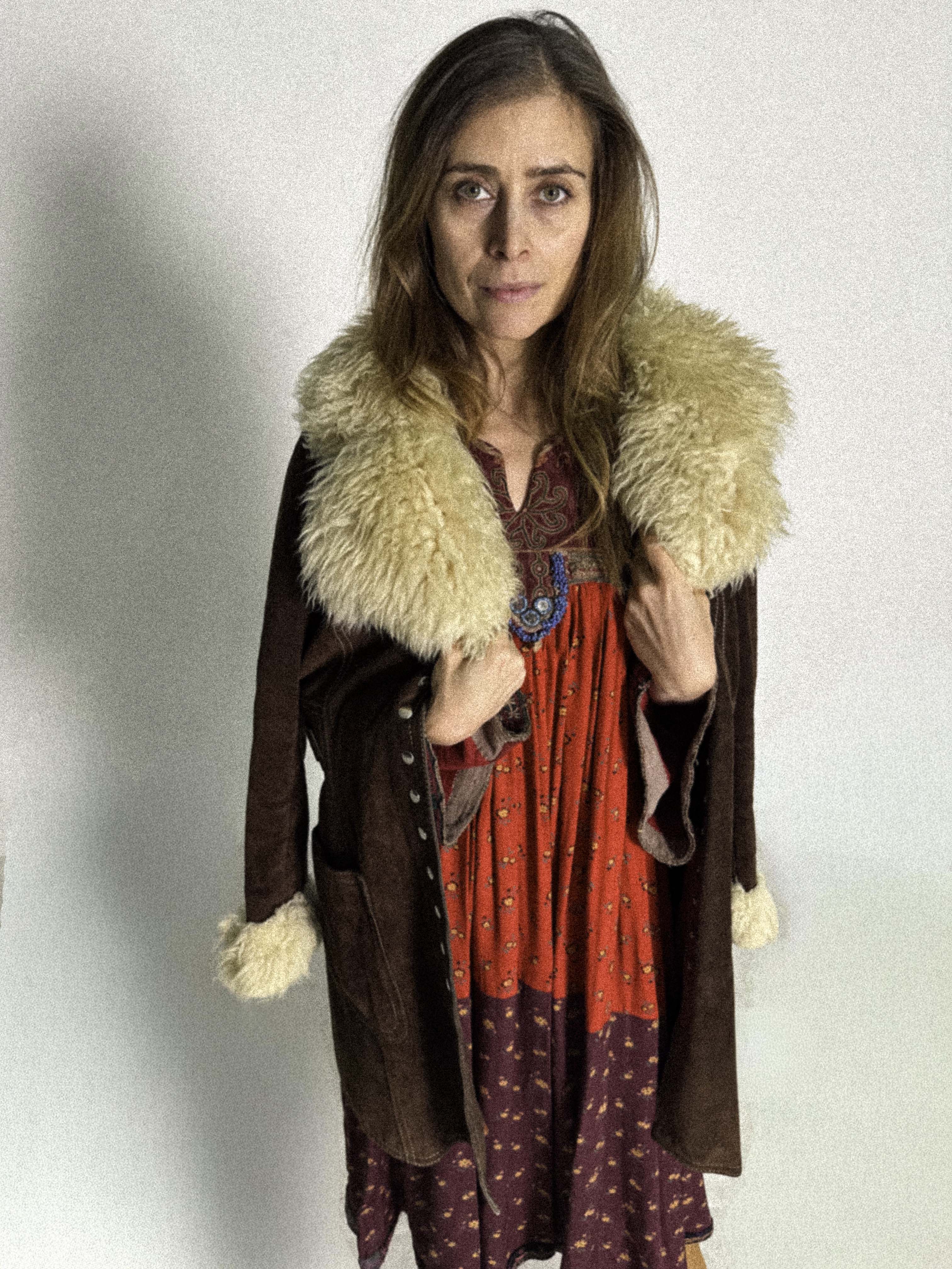 1970s Brown Suede Button-Up Penny Lane Coat with Opulent Sheepskin Collar