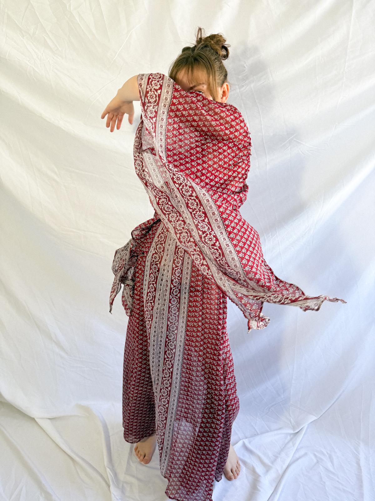 1970er Jahre Baumwollgaze Kaftan Maxikleid mit Engelsflügelärmeln – Unetikettiert Ayesha Davar