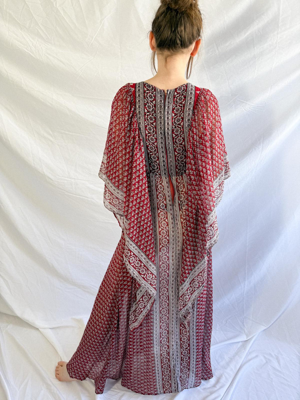 1970er Jahre Baumwollgaze Kaftan Maxikleid mit Engelsflügelärmeln – Unetikettiert Ayesha Davar