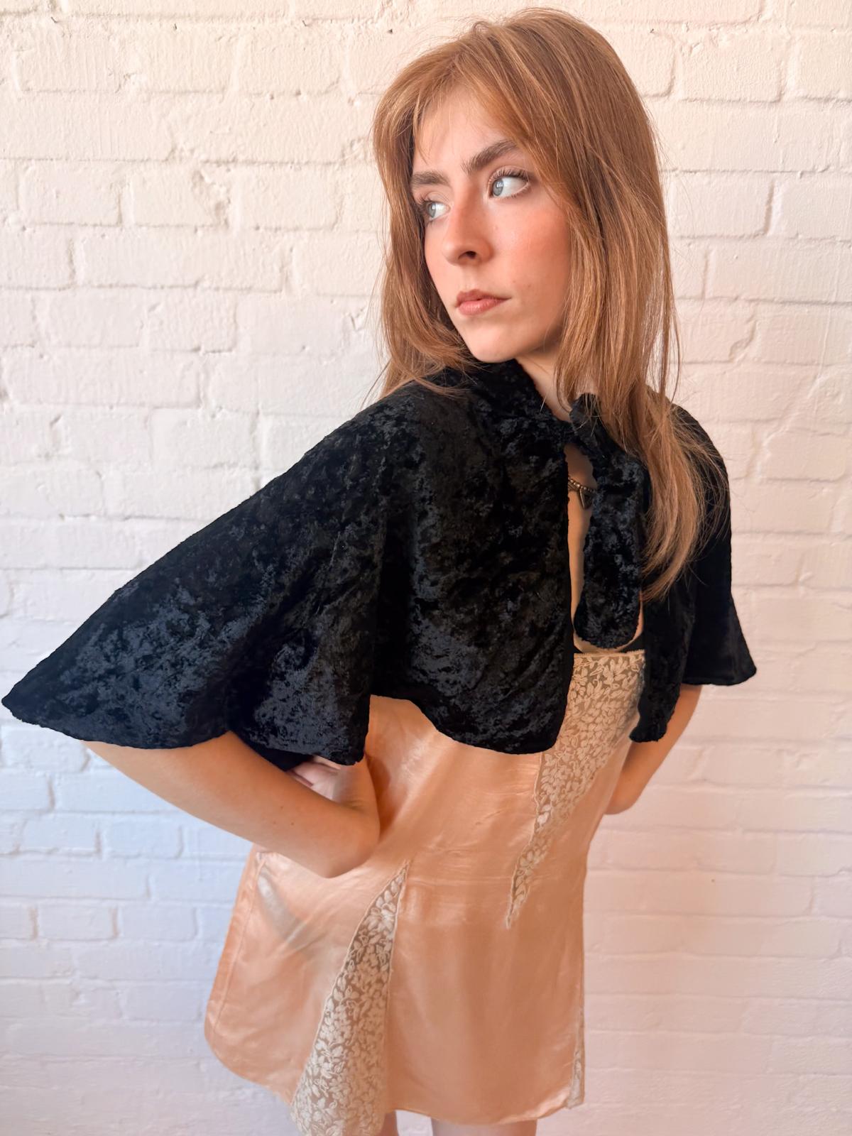 1930s Black Velvet Evening Capelet with Collar and Tie-Neck