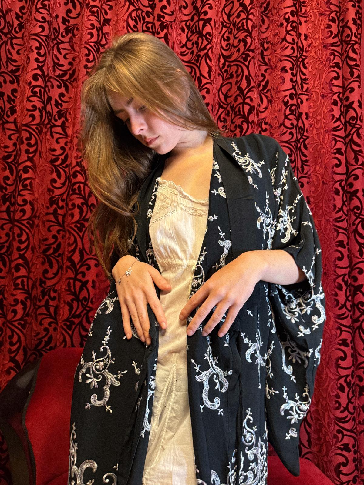 Antique 1920s/30s Embroidered Robe/Kimono