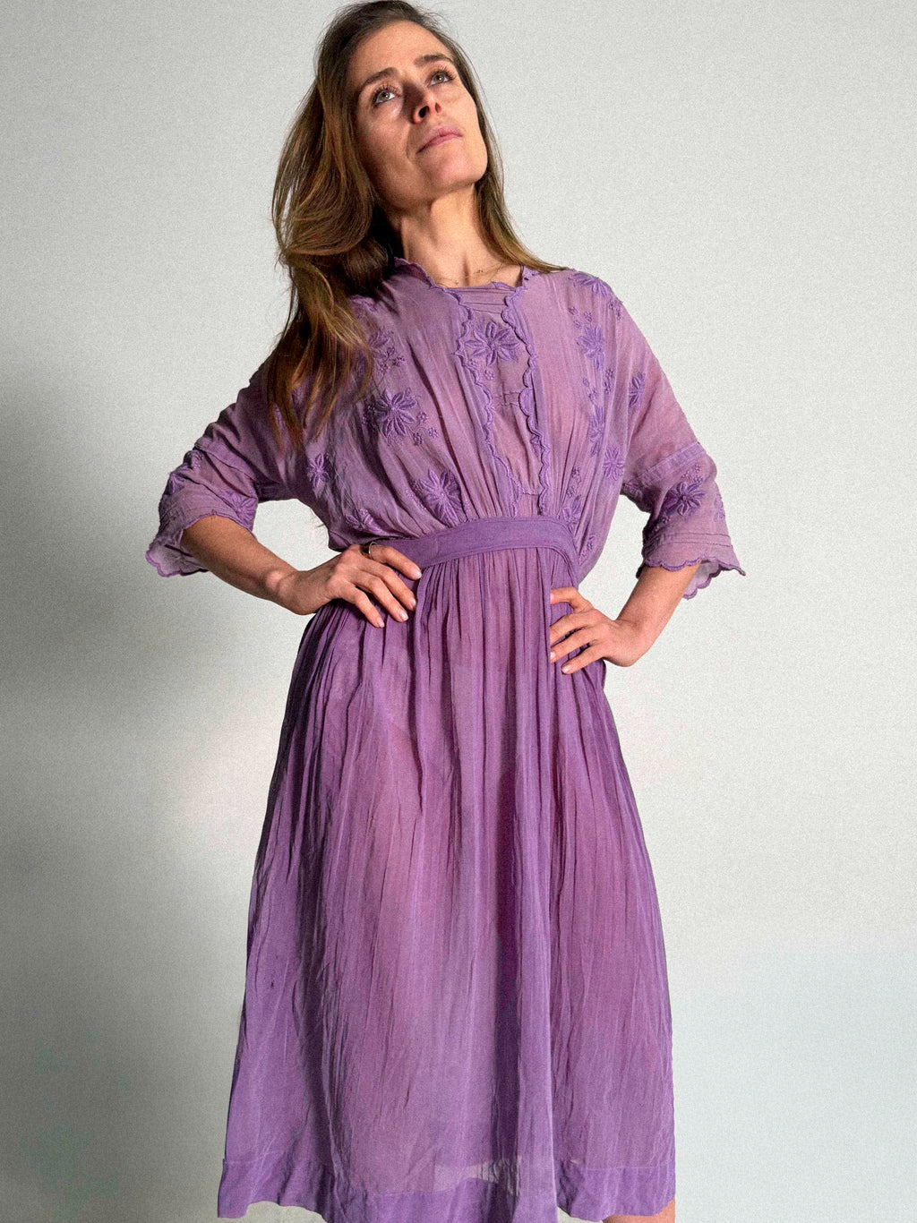 Originales Edwardianisches Kleid, in den 1970er Jahren lila gefärbt