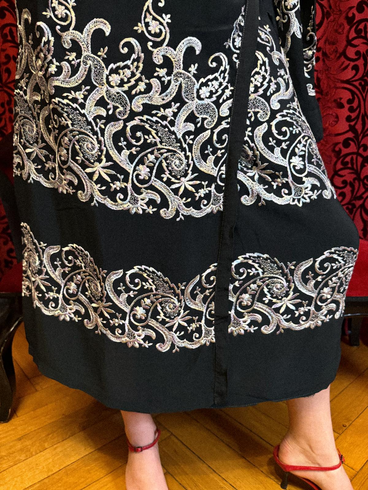 Antique 1920s/30s Embroidered Robe/Kimono