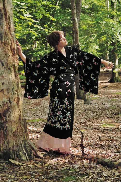 1920 Embroidered Blooms Kimono Robe