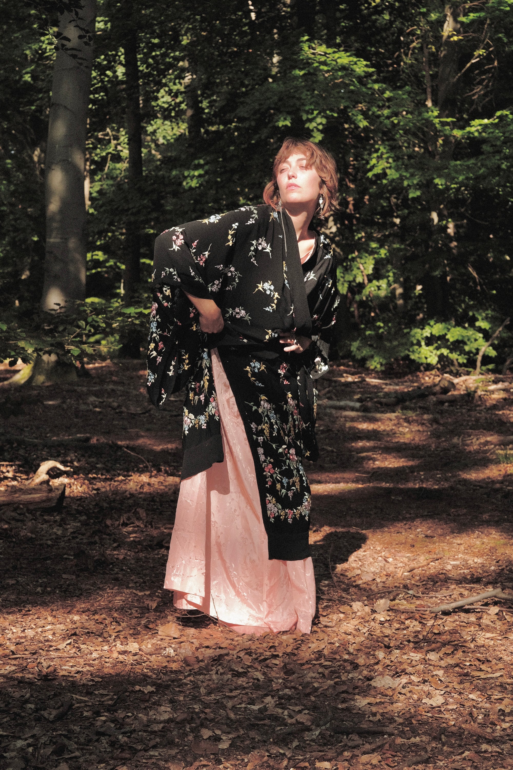 1920 Embroidered Blooms Kimono Robe