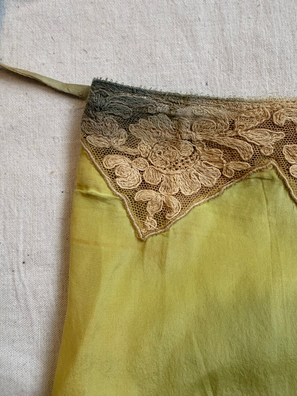 Antique 1920s Chartreuse Silk Lingerie Slip with Lace￼