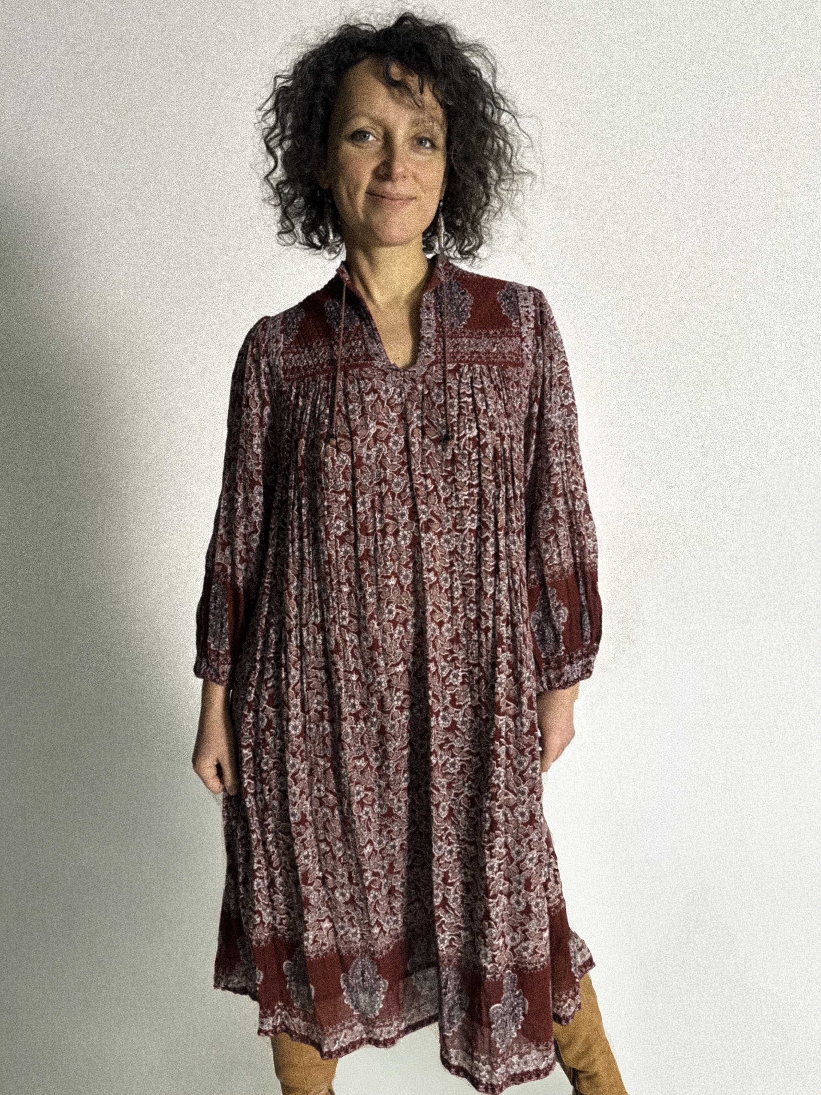 Rotes indisches Baumwollgaze-Kleid aus den 1970er-Jahren von Wings mit gesteppter Passe
