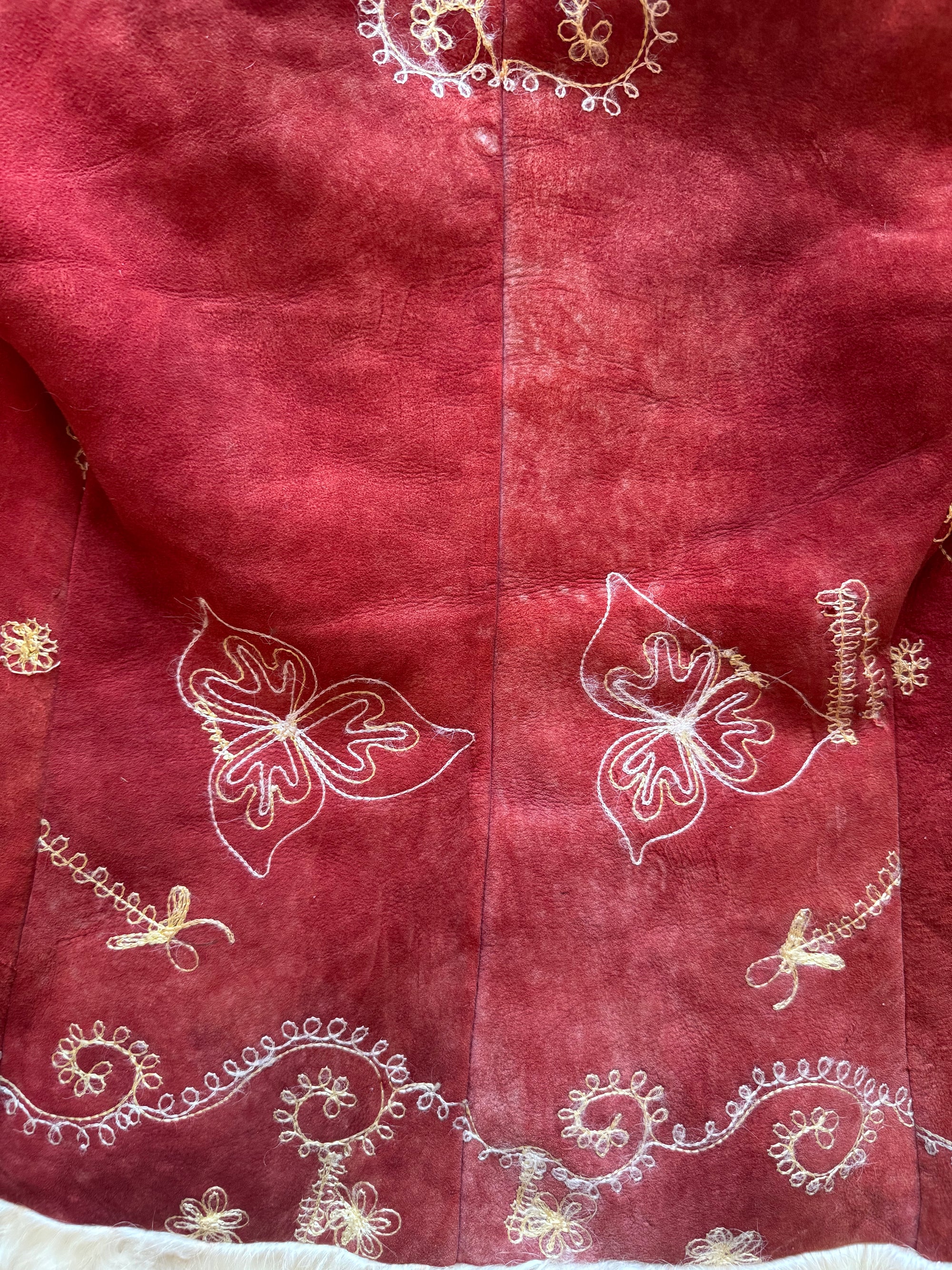 Seltener Penny Lane Mantel aus afghanischem Wildleder und Lammfell aus den 1960er Jahren – Tomatenrot mit cremefarbenen Besätzen