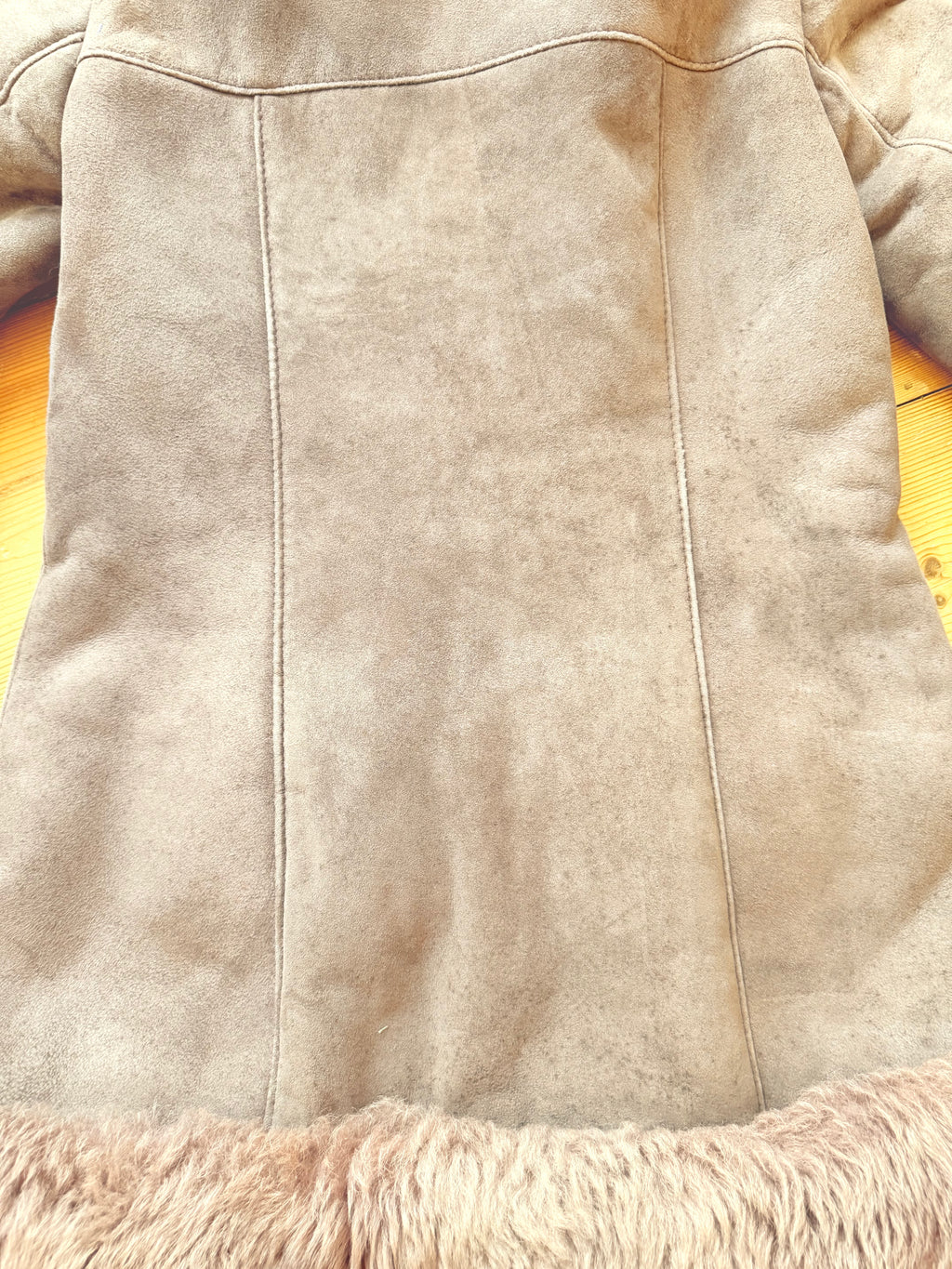 1970s Hooded Shearling Coat in Soft Chestnut / Mushroom Brown – Plush, Cuddly &amp; Exceptionally Warm