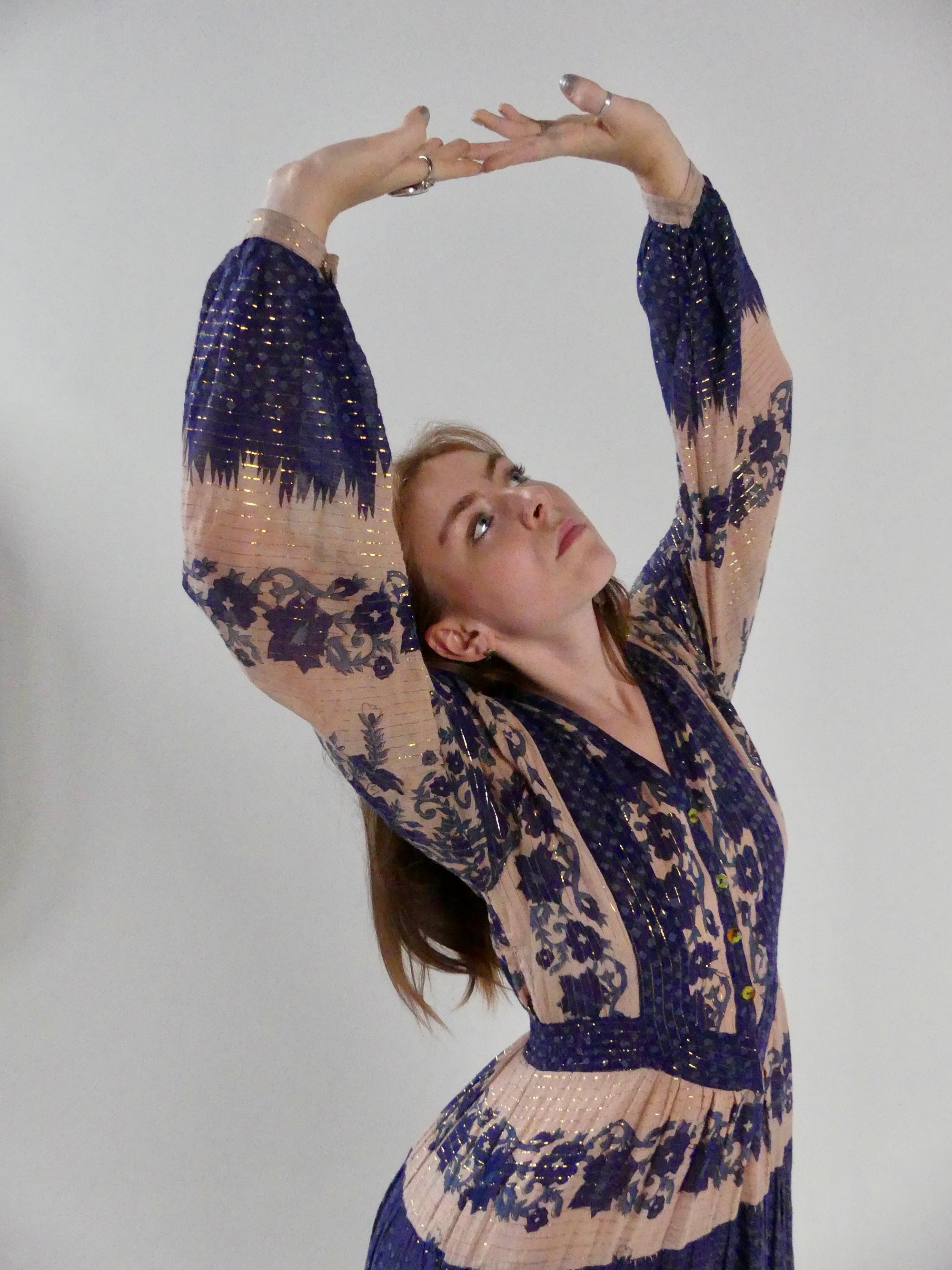 1970s Delft-Blue  and Gold Lurex Interlinks London Cotton Gauze Midi-Dress