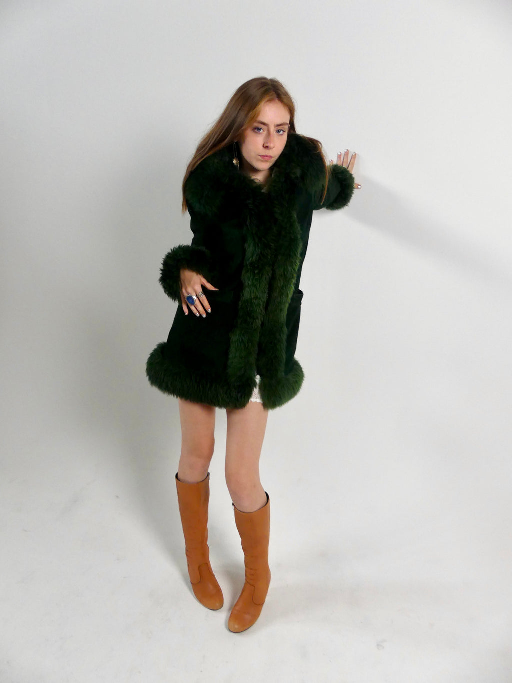 1970er Penny Lane Mantel aus flaschengrünem Wildleder mit Schaffellbesatz